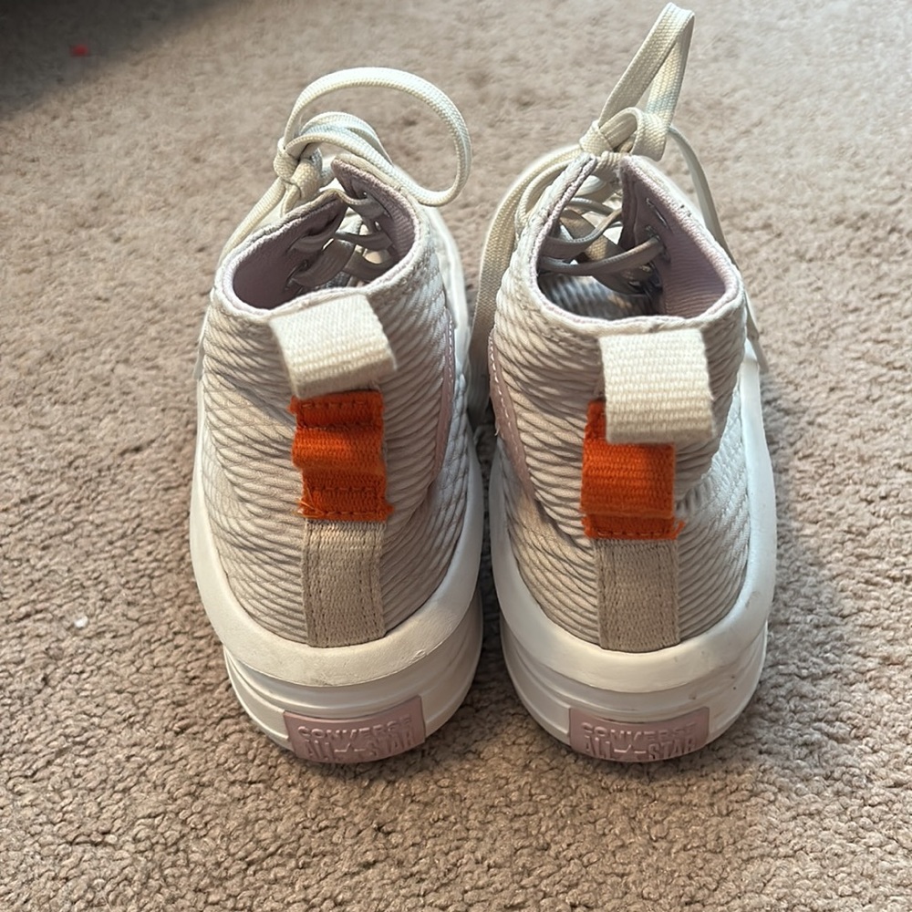 Platform Converse - image 2